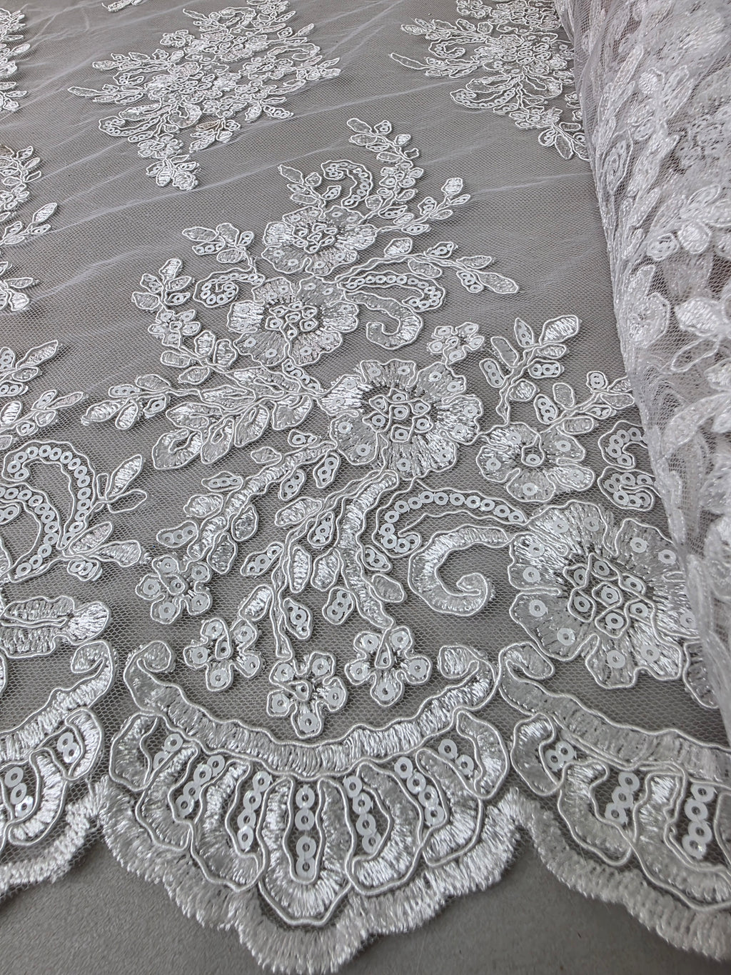 Tul Bordado Con Diseño Floral Con Lentejuela Color Blanco - HH039 ideal para vestidos de noche de boda y de XV años