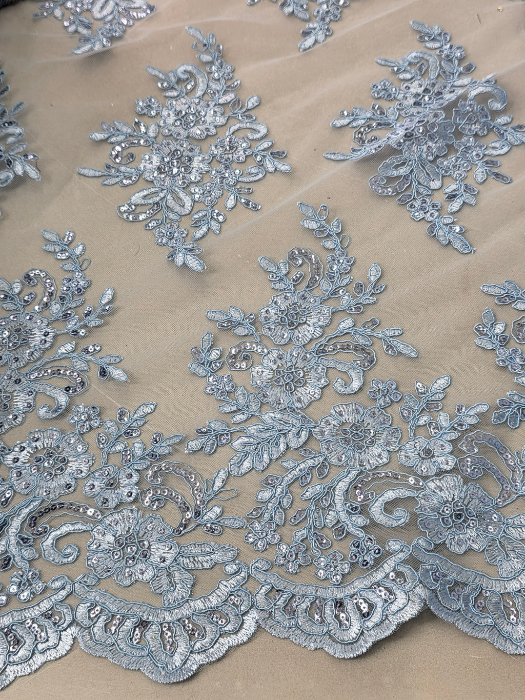 Tul Bordado Con Diseño Floral Con Lentejuela Color Cielo- HH039 ideal para vestidos de noche de boda y de XV años