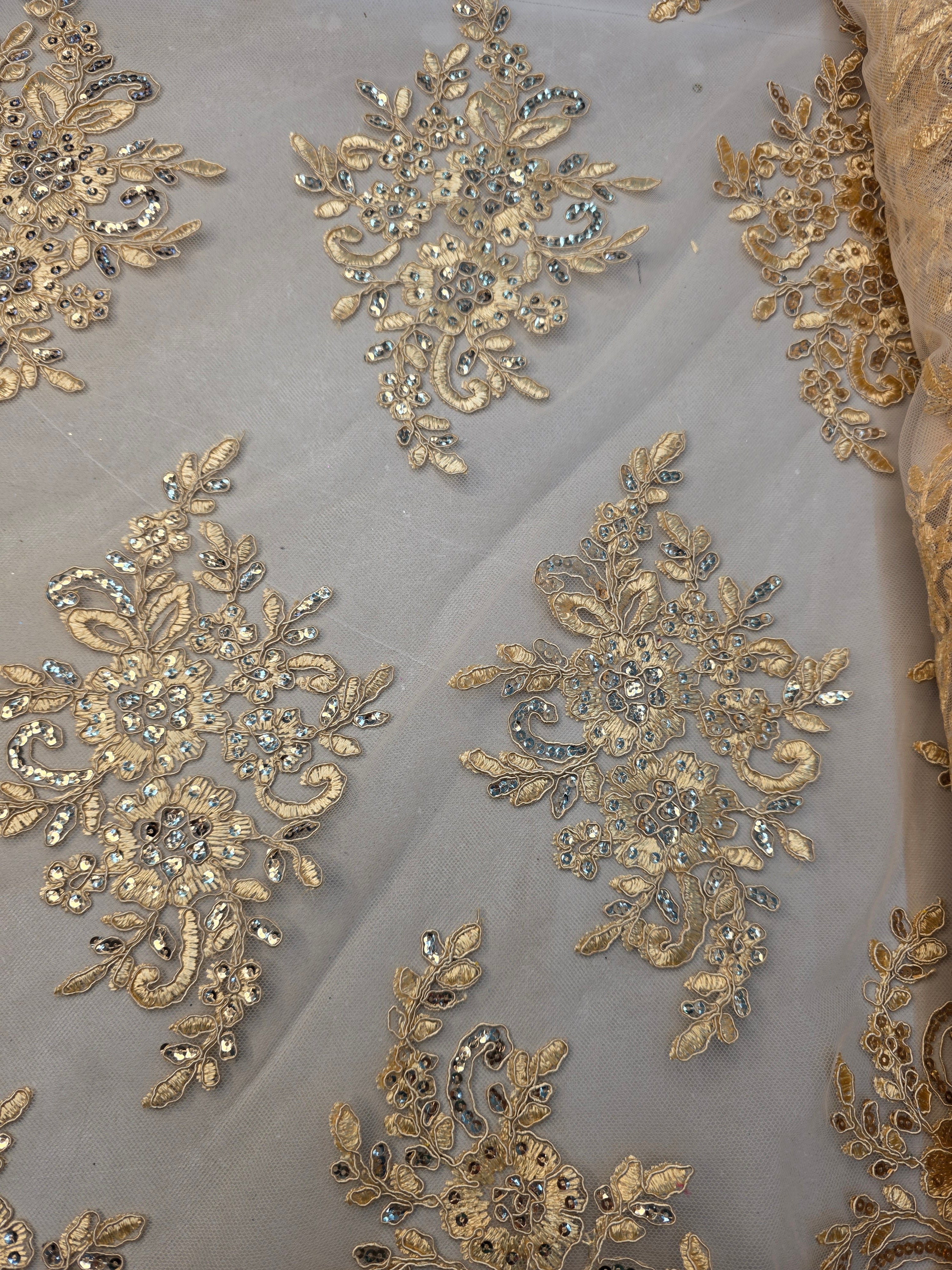 Tul Bordado Con Diseño Floral Con Lentejuela Color Oro - HH039 ideal para vestidos de noche de boda y de XV años