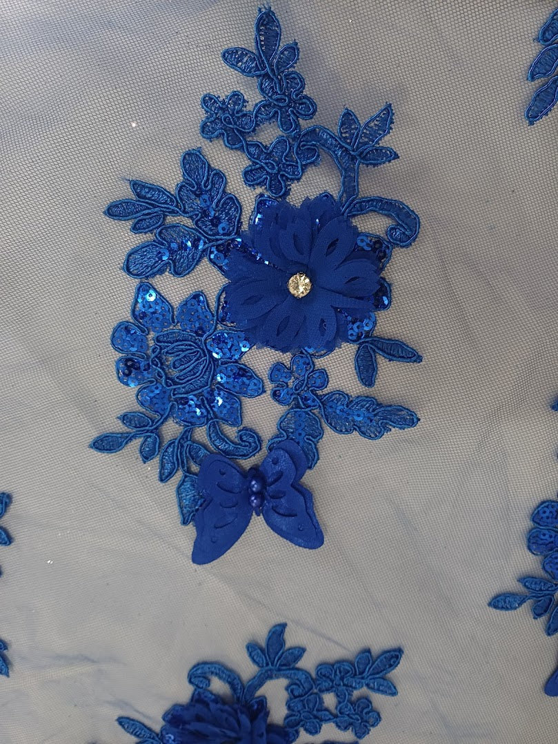 Tul Bordado Con Floral 3D, Mariposas, Pedrería, Lentejuela Y Perlas Color Azul Rey- HH157 ideal para vestidos de noche de boda y de XV años