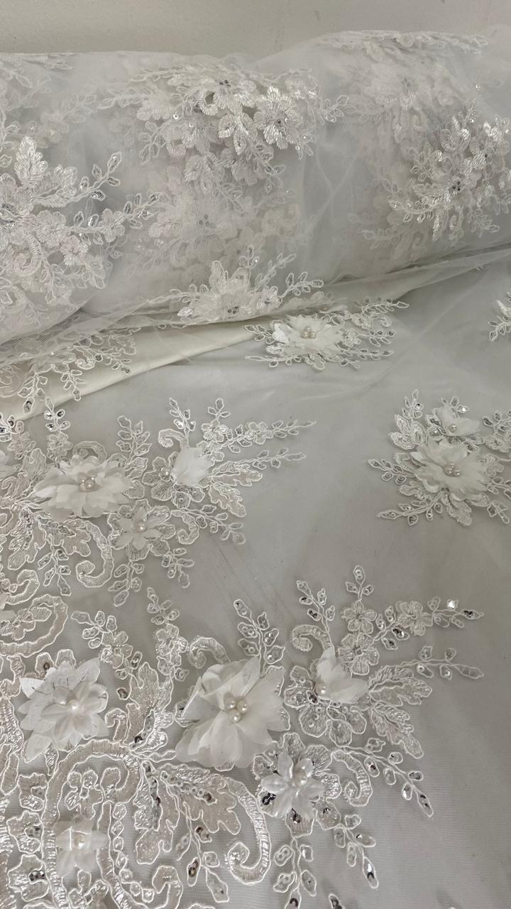 Tul Bordado Con Floral 3D, Lentejuela Y Perlas Color Hueso- HH158 ideal para vestidos de noche de boda y de XV años (Copia)