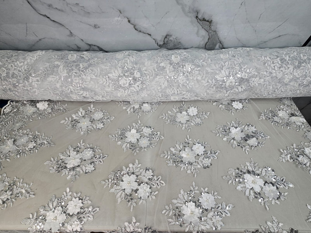 Tul Bordado Con Floral 3D, Lentejuela Y Perlas Color Plata- HH159 ideal para vestidos de noche de boda y de XV años