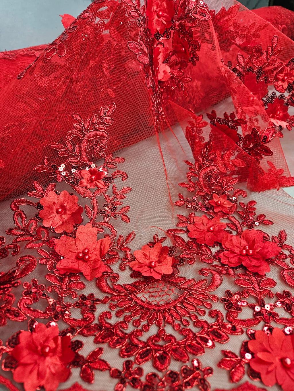 Tul Bordado Con Floral 3D, Lentejuela Y Perlas Color Rojo- HH159 ideal para vestidos de noche de boda y de XV años