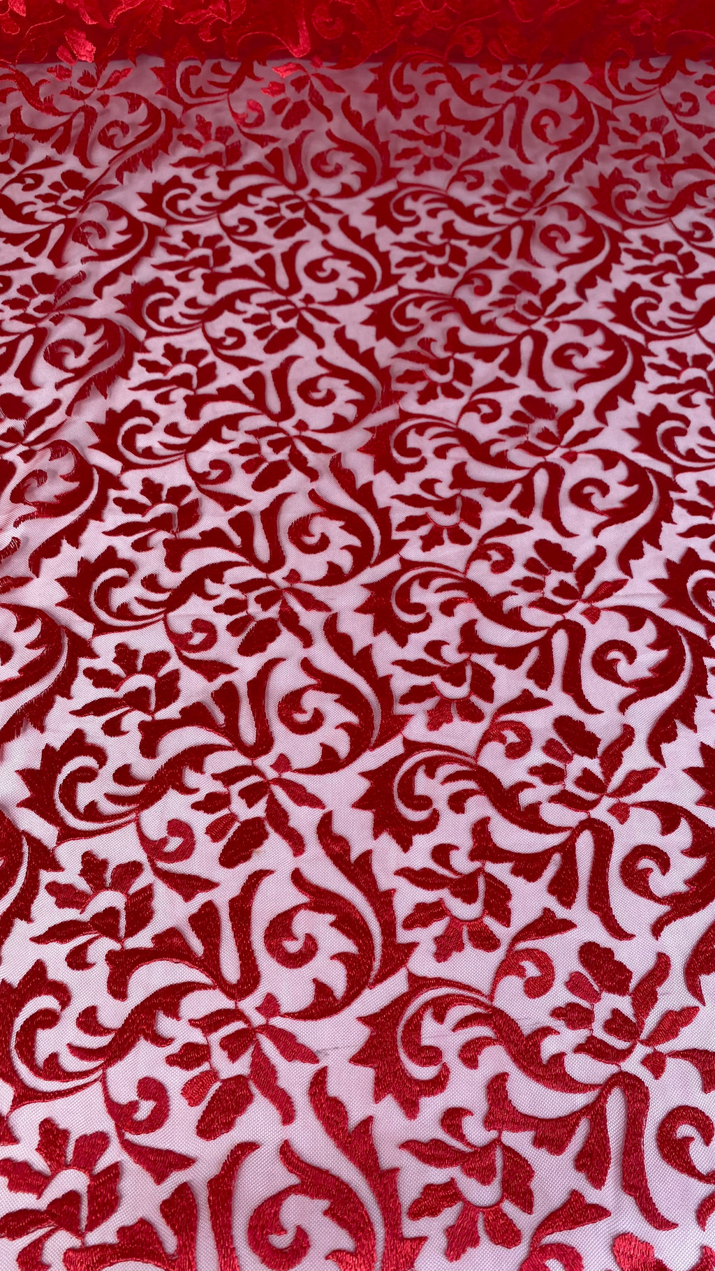 Tul Bordado Diseño Con Grecas Rojo- HH174 ideal para vestidos de noche de boda y de XV años