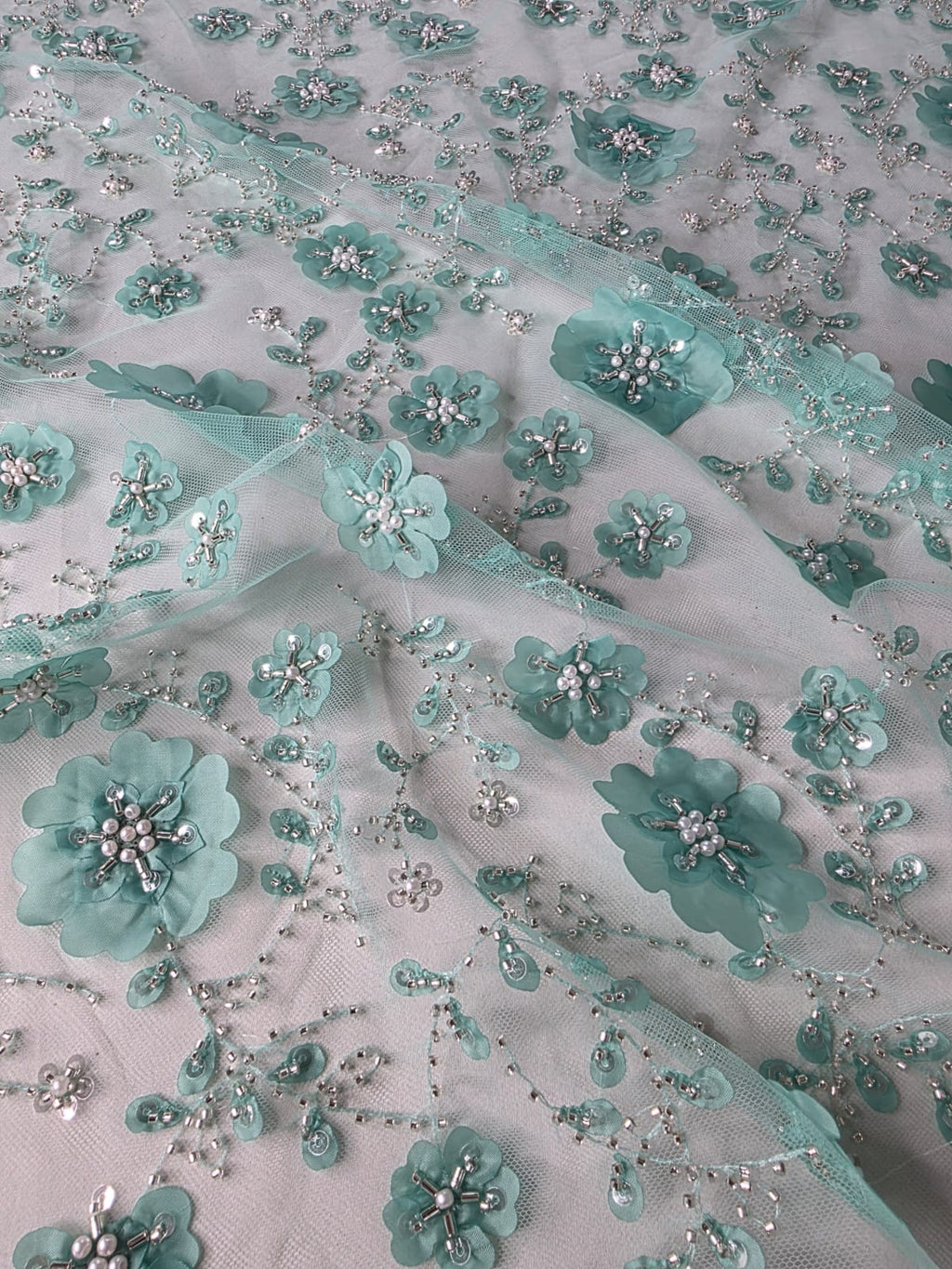 Tul Bordado Con Flores 3d, Lentejuela, Canutillo, Perlas, Chaquira Color Menta -HH191 ideal para vestidos de noche de boda y de XV años