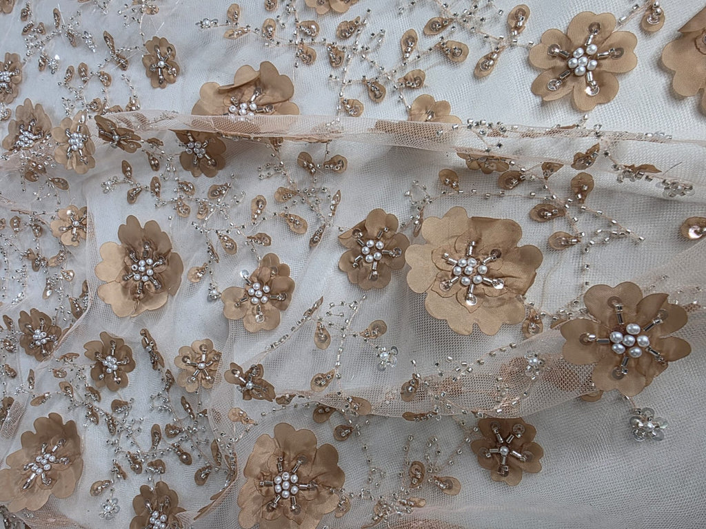 Tul Bordado Con Flores 3d, Lentejuela, Canutillo, Perlas, Chaquira Color Oro -HH191 ideal para vestidos de noche de boda y de XV años