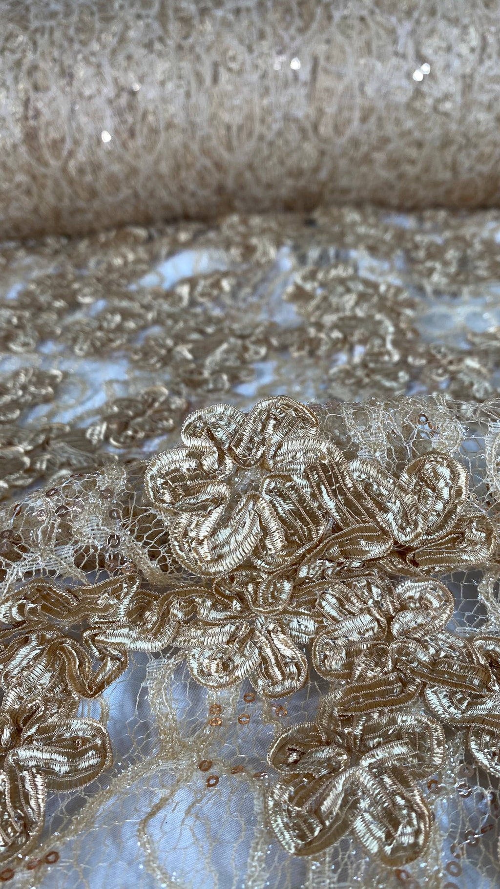 Tul Bordado Diseño Floral Con Lentejuela Color Oro -HH198 ideal para vestidos de noche de boda y de XV años