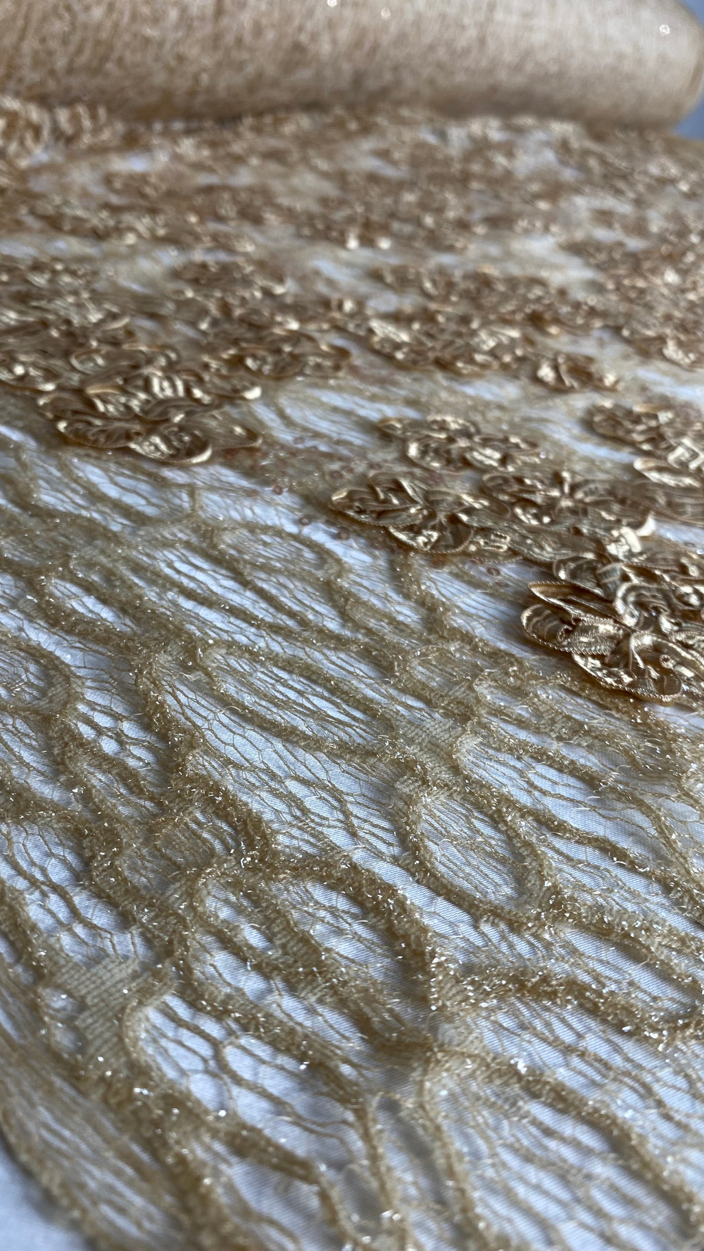 Tul Bordado Diseño Floral Con Lentejuela Color Oro -HH198 ideal para vestidos de noche de boda y de XV años