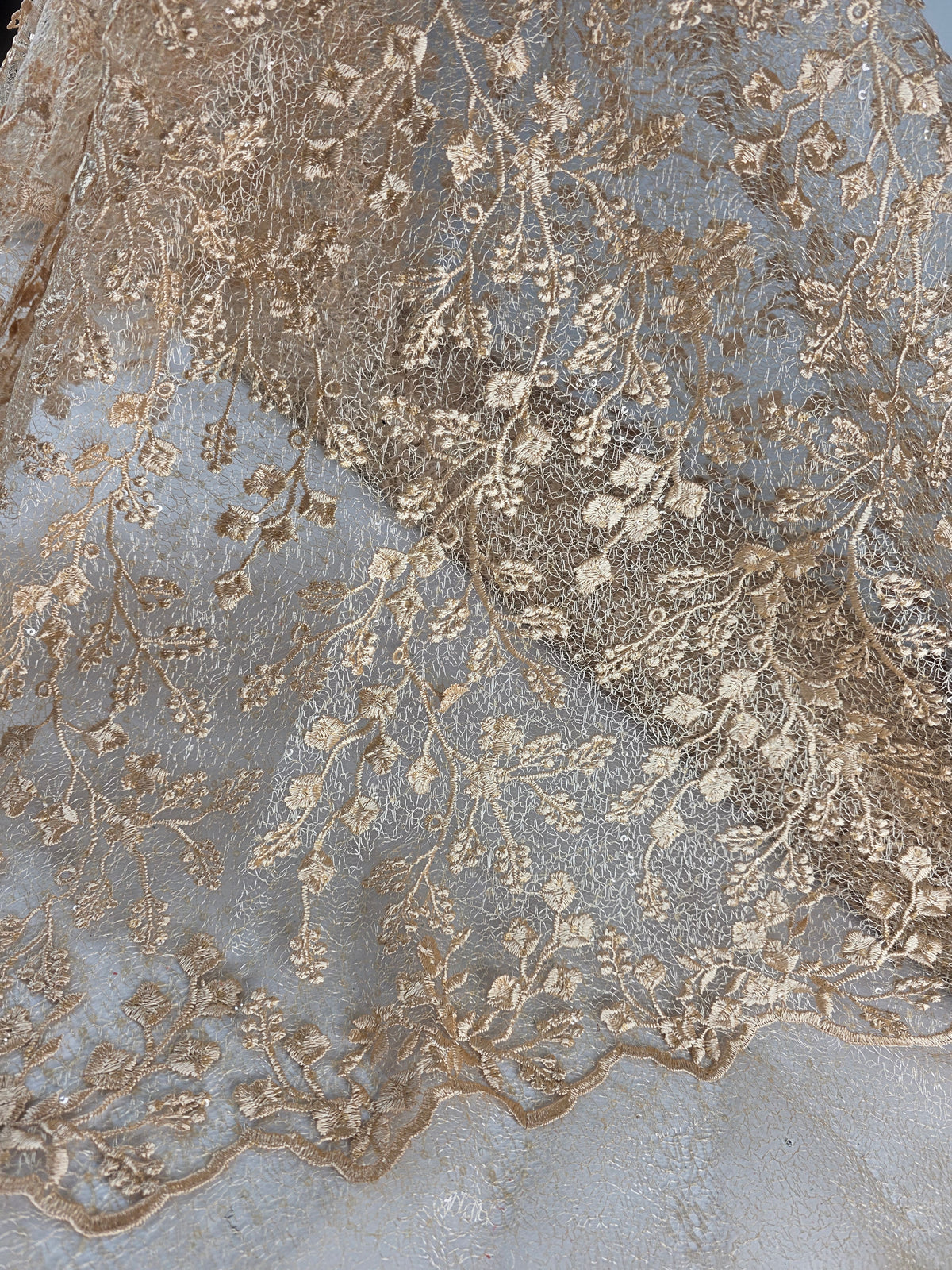 Tul Bordado Con Diseño Floral y Ramas Con Aplicaciones de Lentejuela Color Oro -HH201 ideal para vestidos de noche de boda y de XV años
