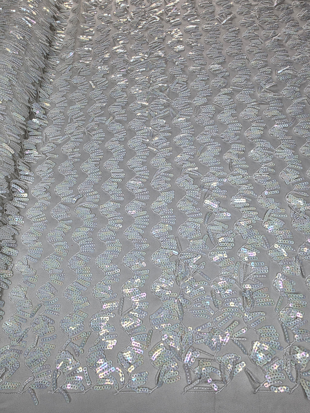Tul Bordado Con Textura De Flequillos en Lentejuela Color Hueso -HH209 ideal para vestidos de noche de boda y de XV años