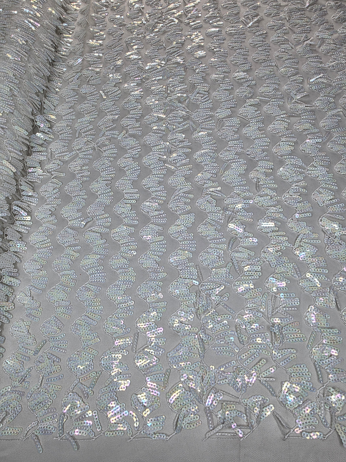 Tul Bordado Con Textura De Flequillos en Lentejuela Color Hueso -HH209 ideal para vestidos de noche de boda y de XV años
