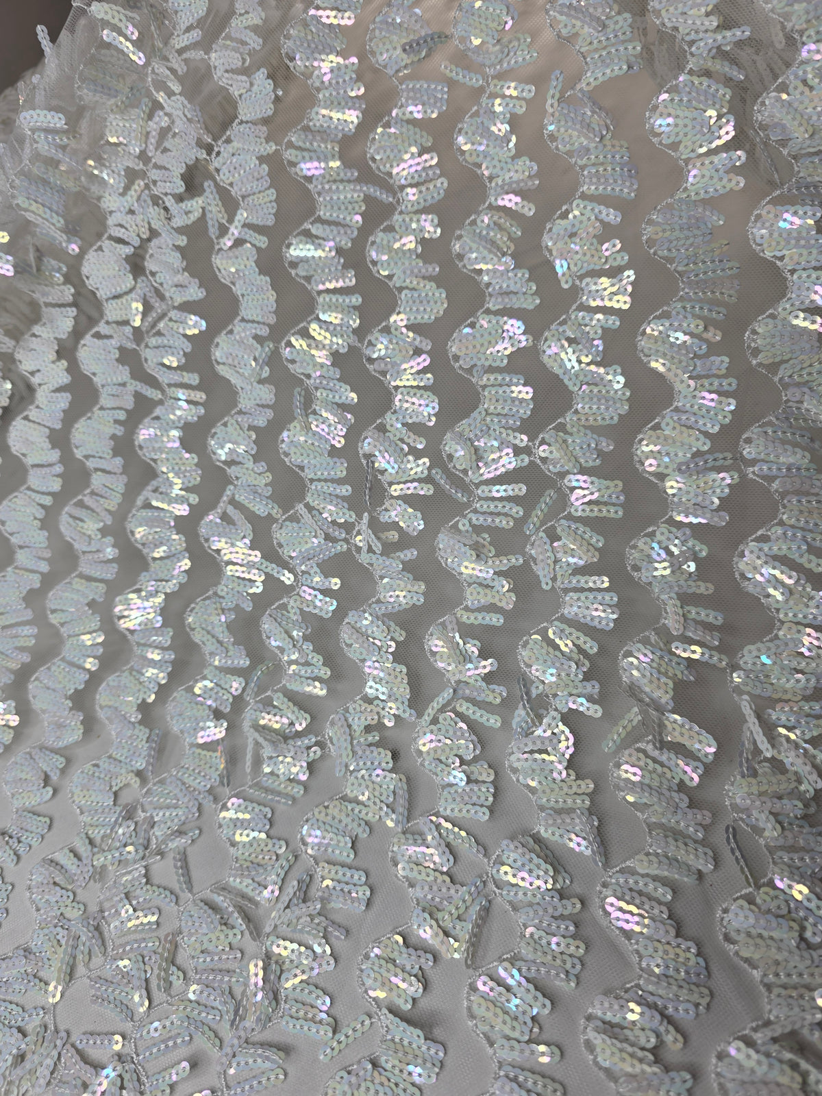 Tul Bordado Con Textura De Flequillos en Lentejuela Color Hueso -HH209 ideal para vestidos de noche de boda y de XV años
