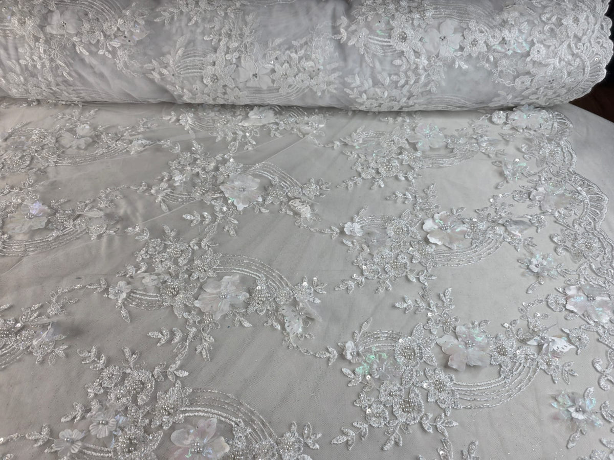 Tul Bordado Con Flores Y Mariposas 3D Aplicaciones de Perlas, Chaquira Y Lentejuela Color Blanco- HH237 ideal para vestidos de noche y de XV años