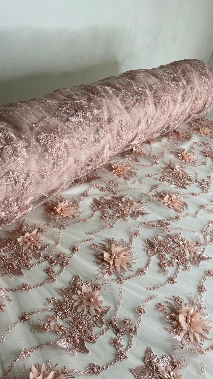 Tul Bordado Con Flores 3D Aplicaciones de Perlas Y Canutillo Color Blush- HH238 ideal para vestidos de noche y de XV años