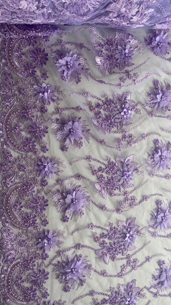 Tul Bordado Con Flores 3D Aplicaciones de Perlas Y Canutillo Color Lila- HH238 ideal para vestidos de noche y de XV años