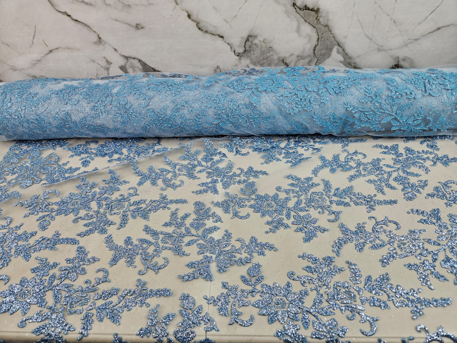 Tul Bordado Con Estampado en Glitter Diseño Floral Color Azul- HH240  ideal para vestidos de noche de boda y de XV años