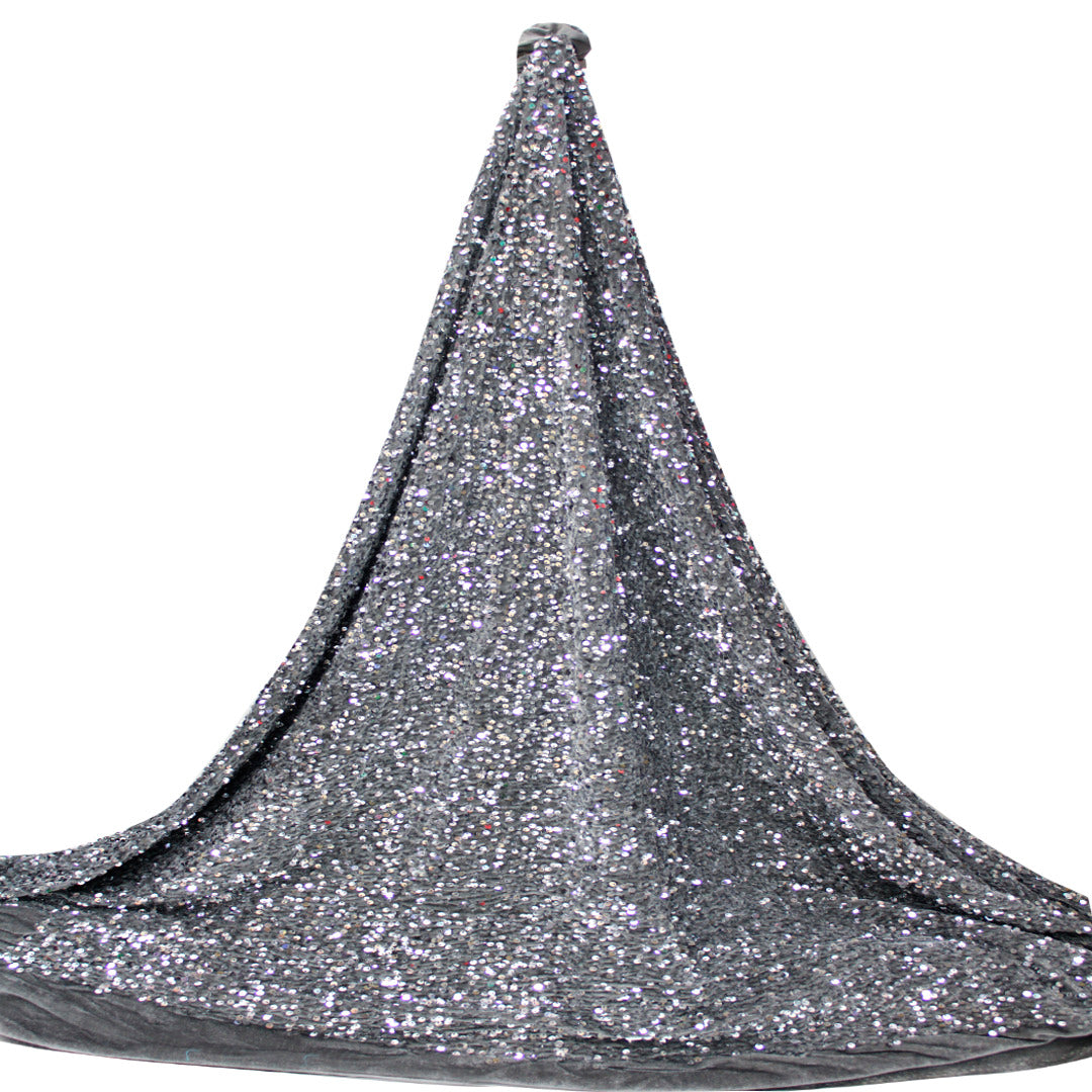 Tul bordado con lentejuela sobre terciopelo A789 color gris, ideal para vestidos y disfracez