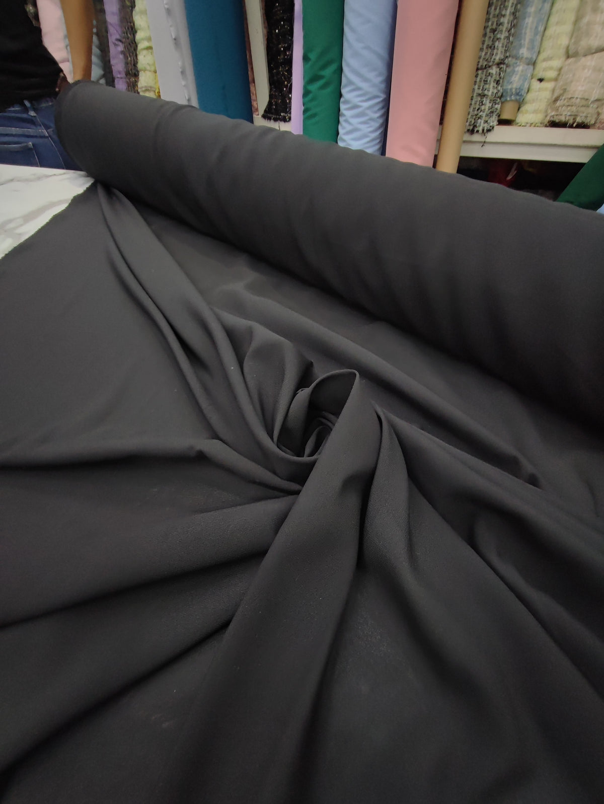 HH10 Negro: fotografía real de la tela. Ceremonia Textil. Se vende tela por metro.