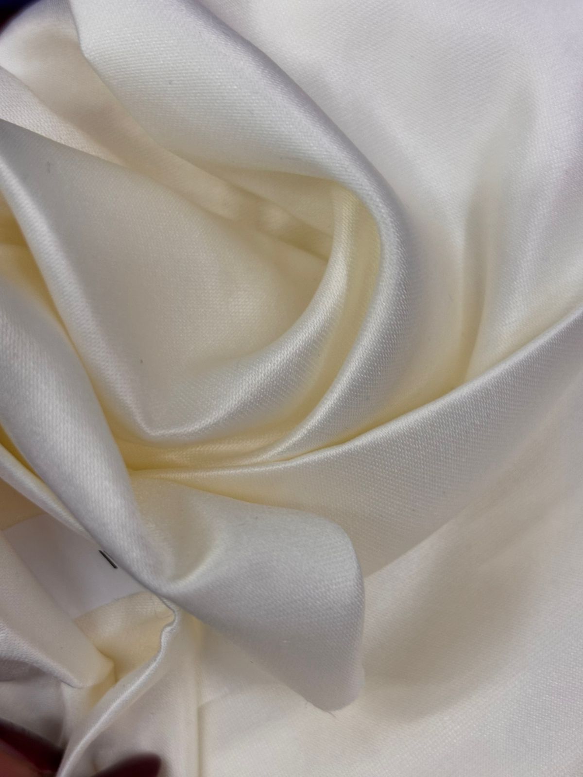 HH11 MARFIL: fotografía real del tejido y color exacto. Ceremonia Textil. Se vende tela por metro.