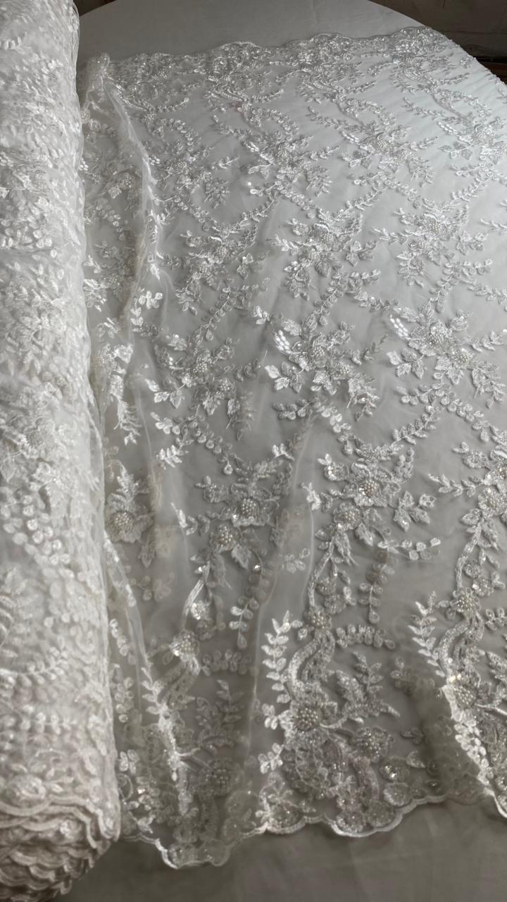HH269 BLANCO: fotografía real de la tela. Ceremonia Textil. Se vende tela por metro.