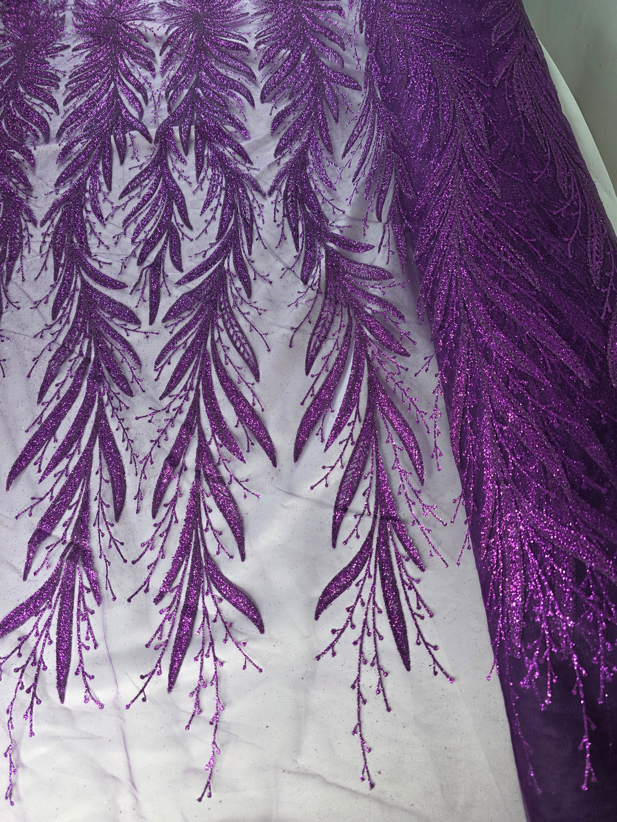 HH273 MORADO: fotografía real del tejido. Se vende tela por metro.