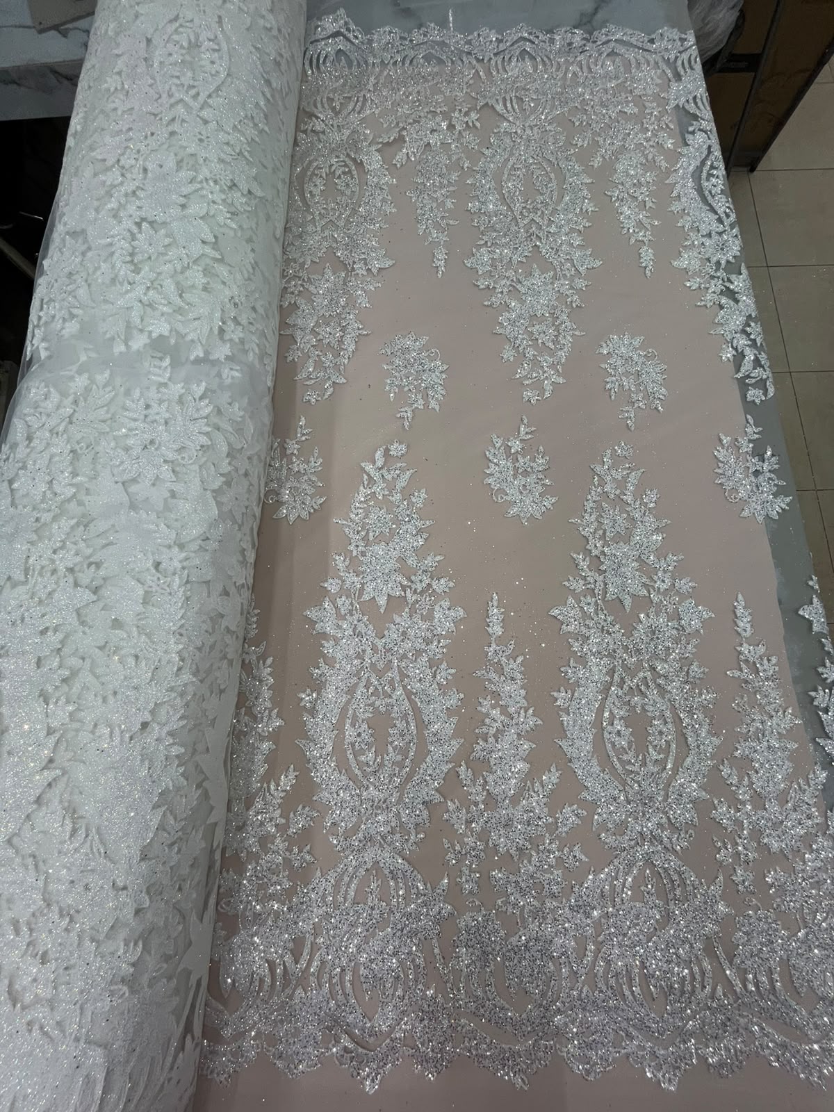 HH277 BLANCO: fotografía real del tejido y color exacto. Ceremonia Textil. Se vende tela por metro.