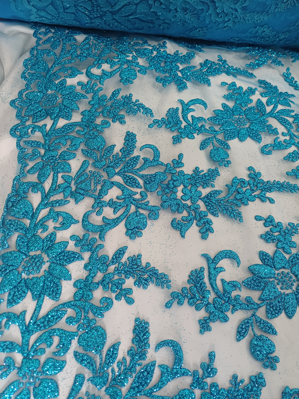 Tul Bordado Con Estampado en Glitter Diseño Floral Color Plumbago- HH240  ideal para vestidos de noche de boda y de XV años