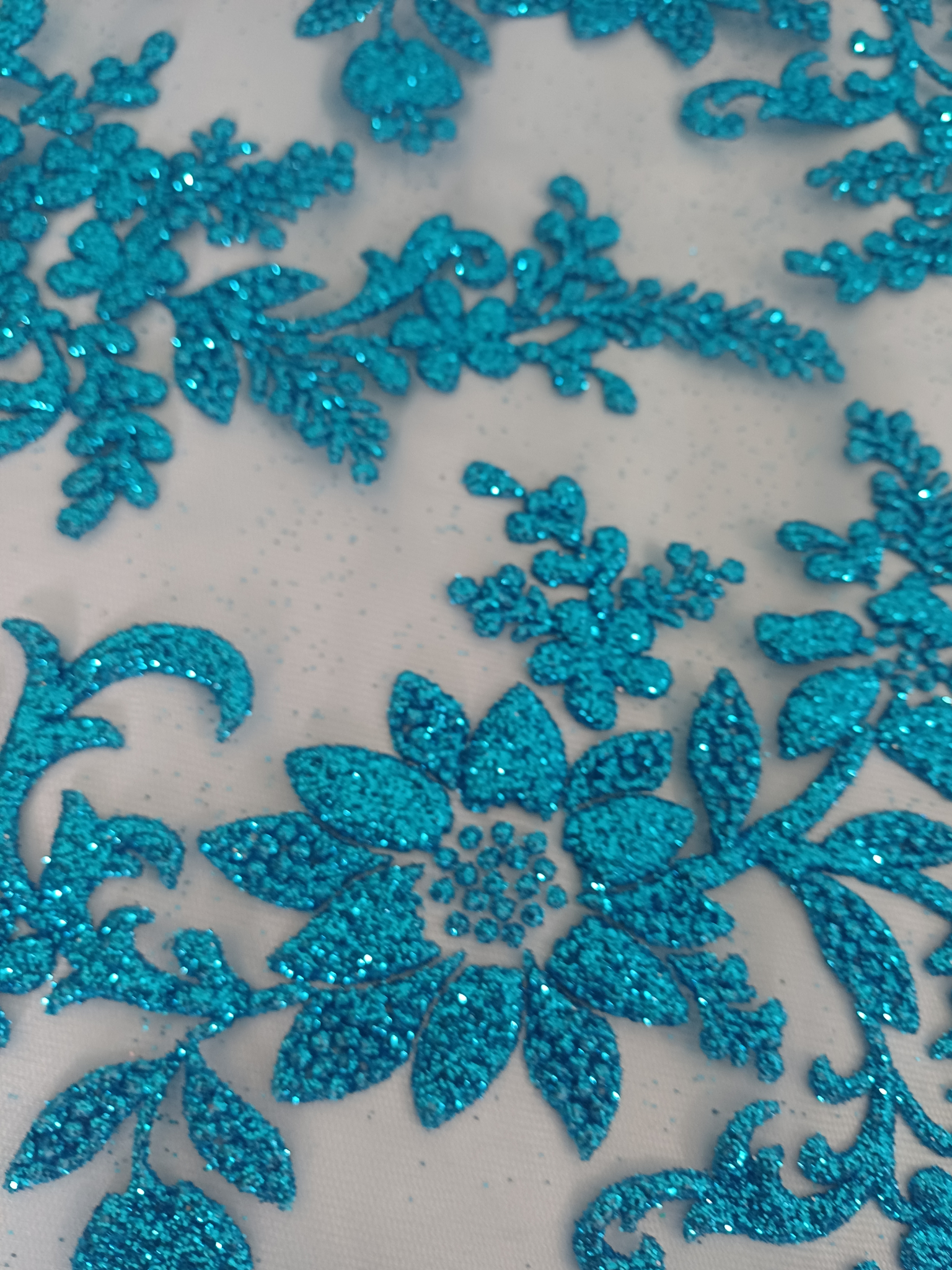 Tul Bordado Con Estampado en Glitter Diseño Floral Color Plumbago- HH240  ideal para vestidos de noche de boda y de XV años