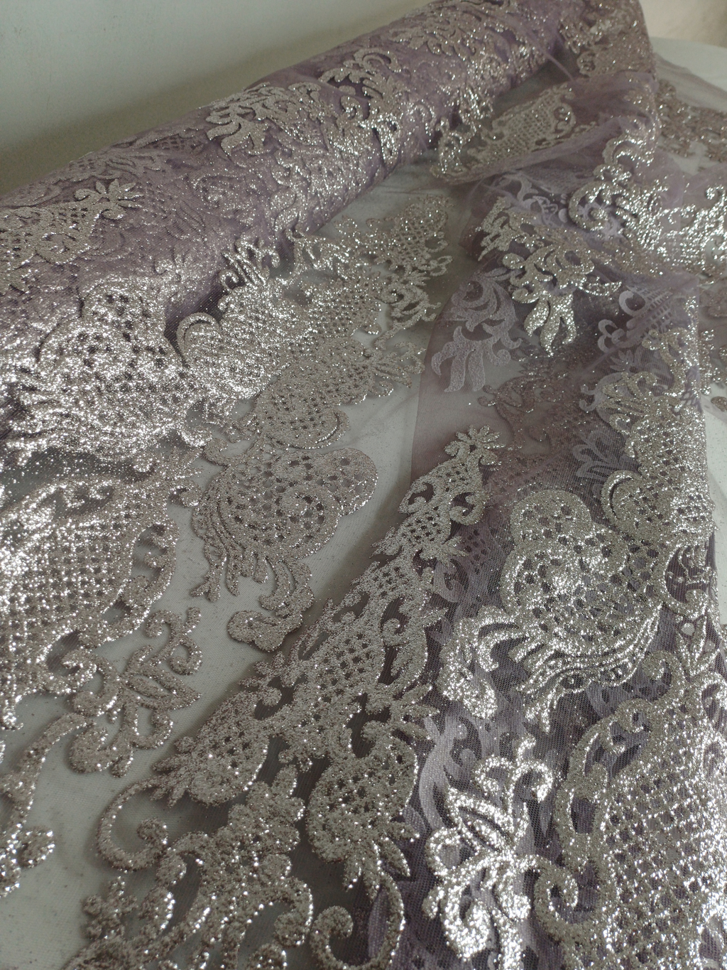 Tul Bordado Con Diseño En Acabado Glitter Color Morado- HH168 ideal para vestidos de noche de boda y de XV años