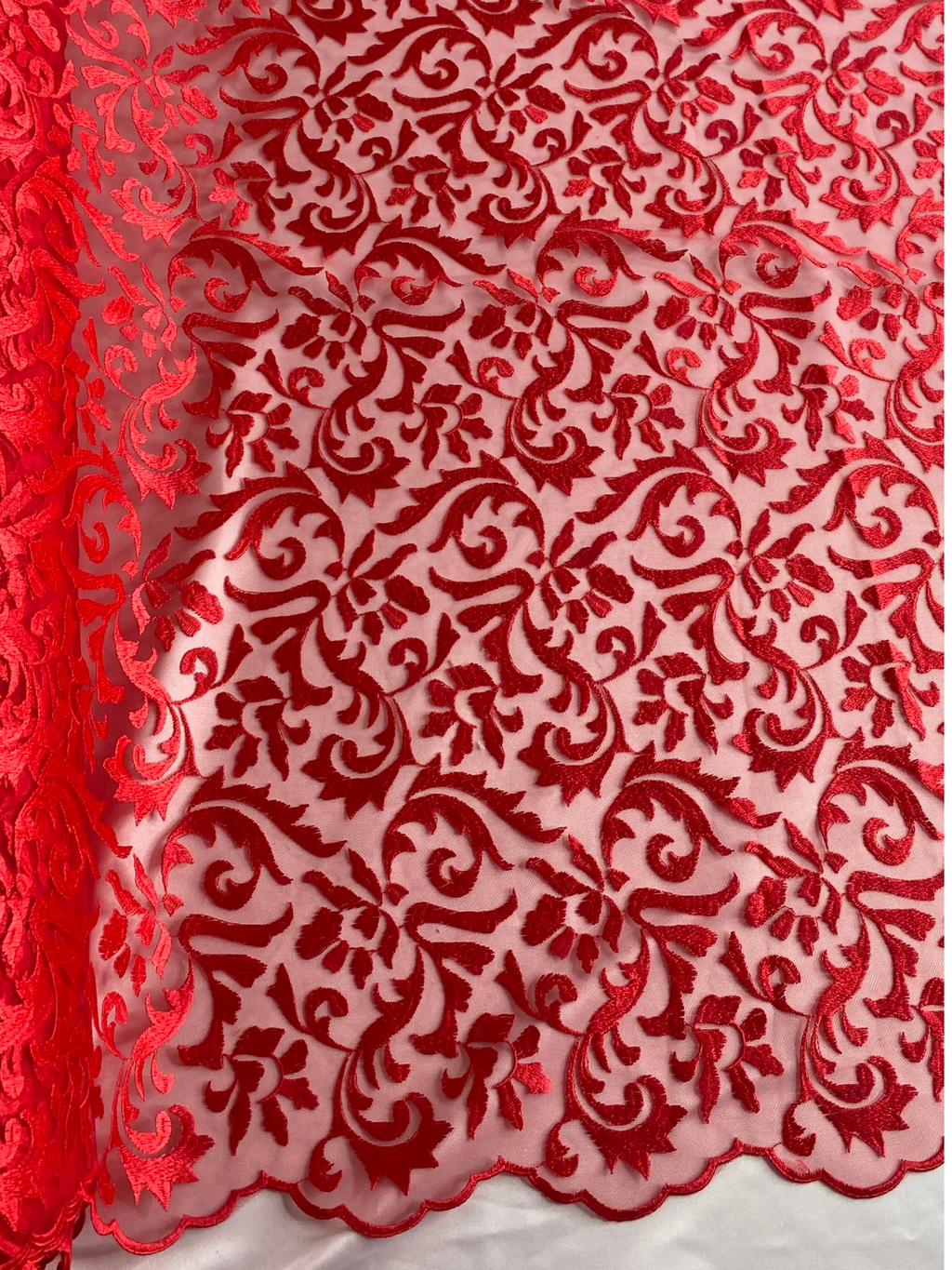 Tul Bordado Diseño Con Grecas Rojo- HH174 ideal para vestidos de noche de boda y de XV años
