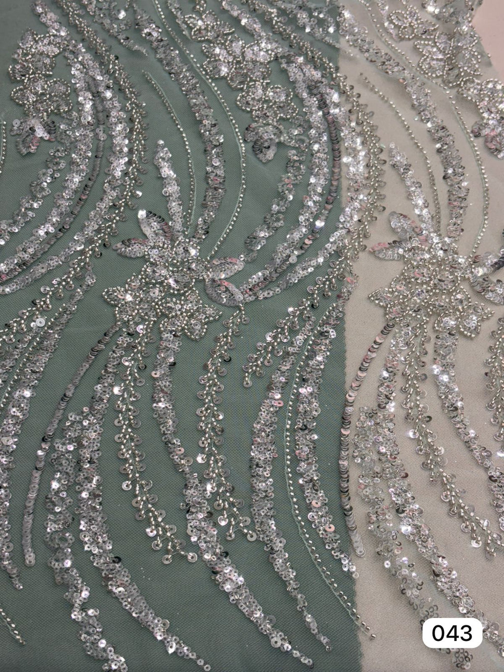 Tul Bordado Con Diseño Con Lentejuela Y Chaquira Color Menta- HH043 ideal para vestidos de noche de boda y de XV años