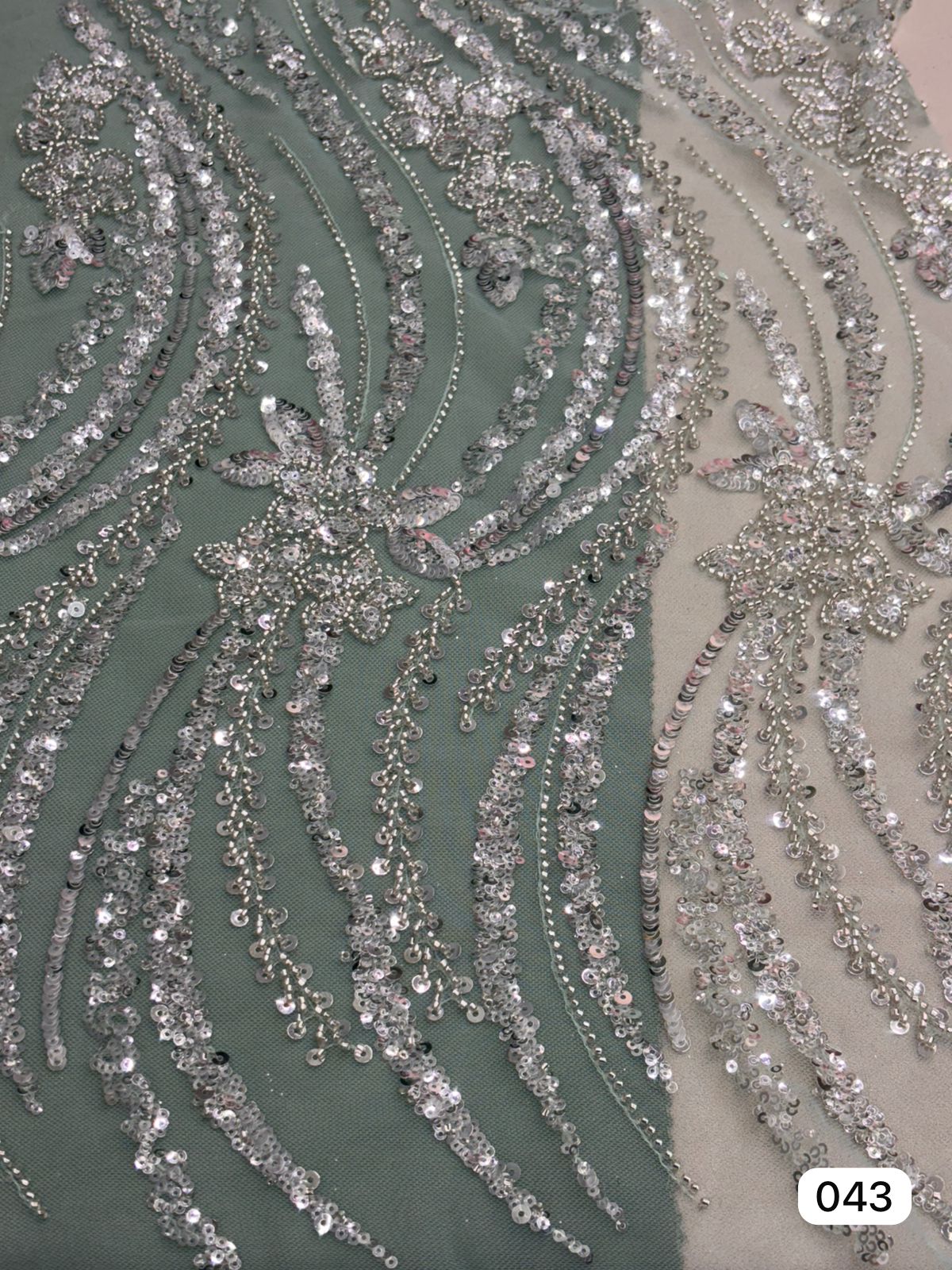 Tul Bordado Con Diseño Con Lentejuela Y Chaquira Color Menta- HH043 ideal para vestidos de noche de boda y de XV años