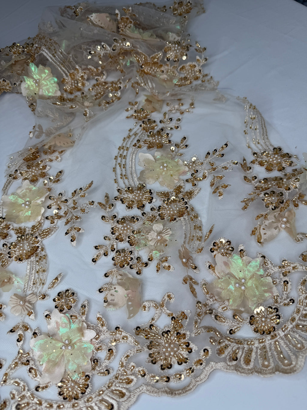 Tul bordado con lentejuela, canutillo y flor y mariposa 3d en tornasol hh237
