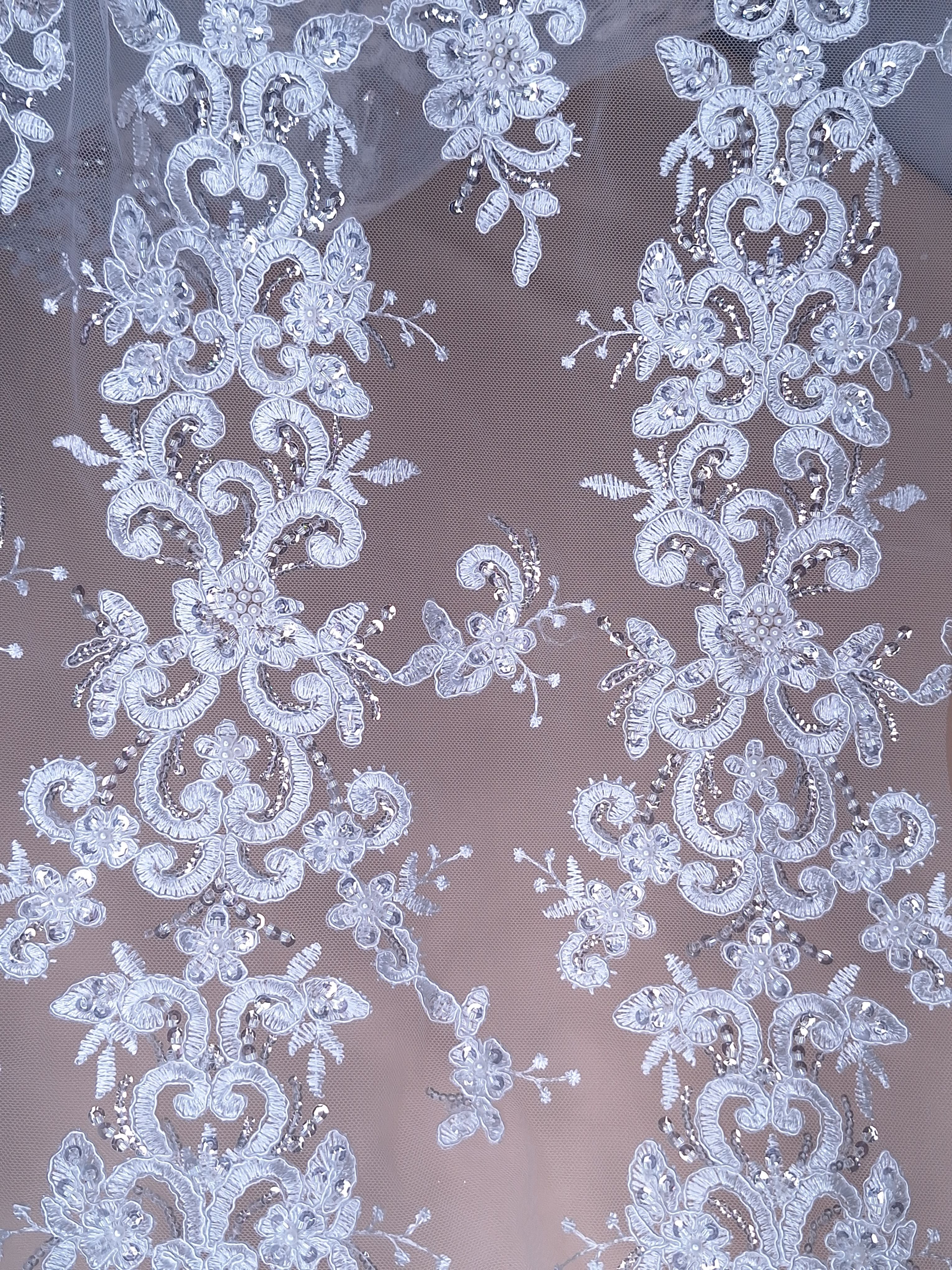Tul bordado color blanco H156, ideal para vestidos de noche de boda y de XV años