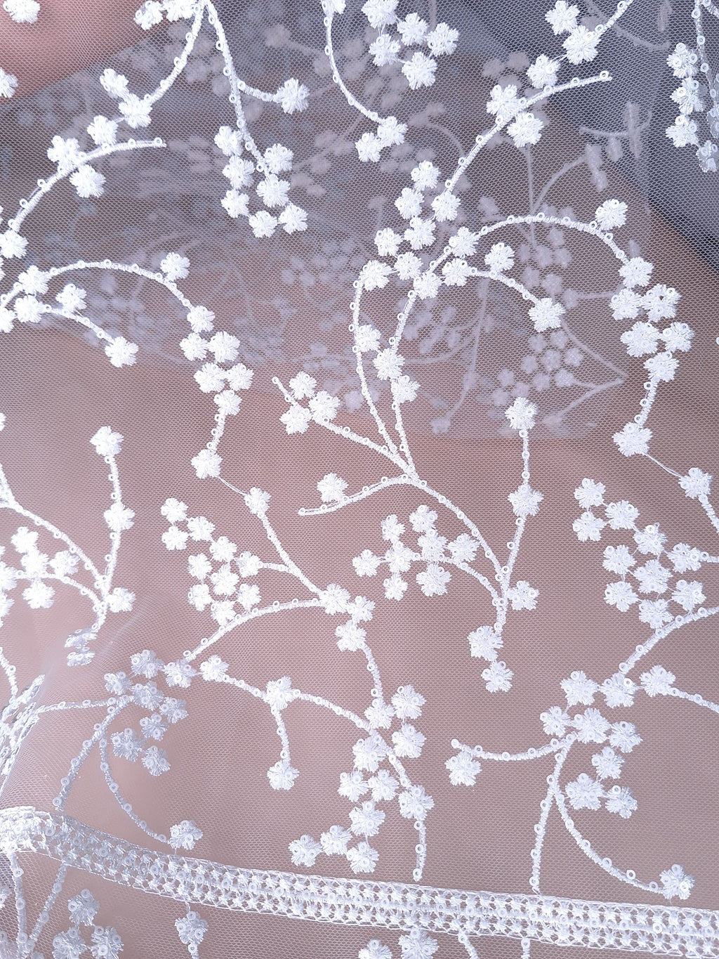 Tul bordado color blanco H105, ideal para vestidos de noche de boda y de XV años