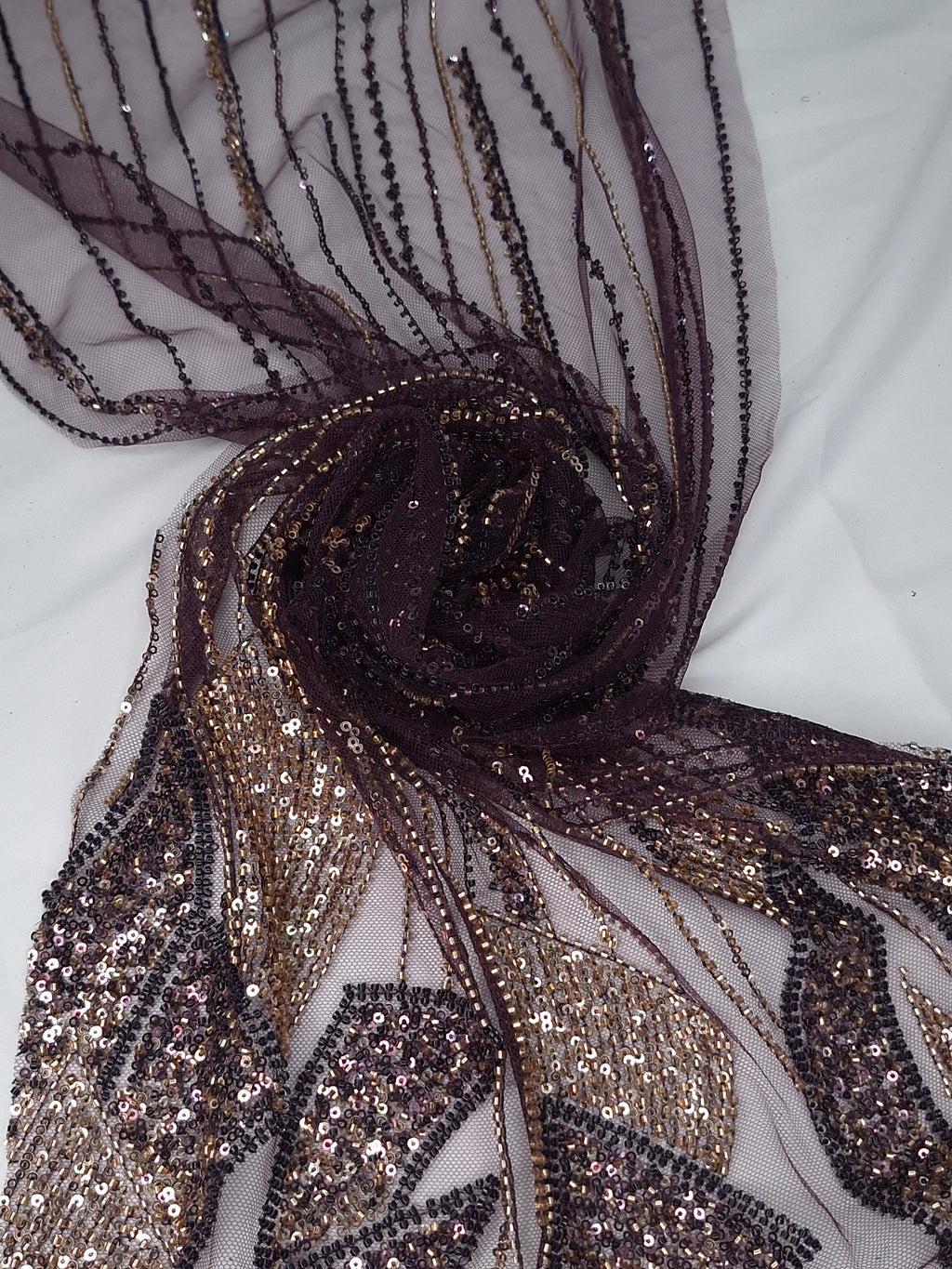 Tul Bordado Con Lentejuela Y Chaquira Color Morado-HH170 ideal para vestidos de noche de boda y de XV años