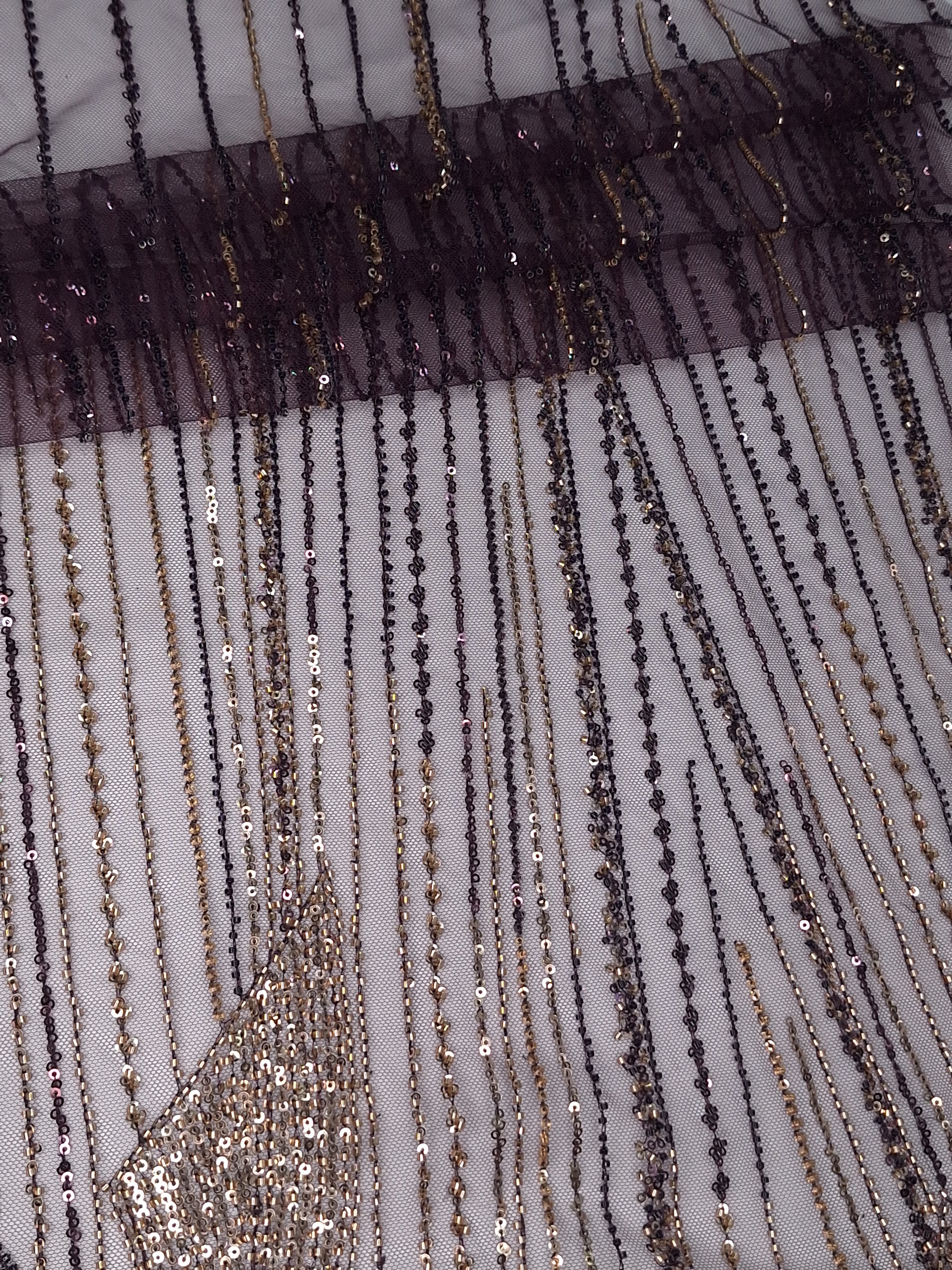 Tul Bordado Con Lentejuela Y Chaquira Color Morado-HH170 ideal para vestidos de noche de boda y de XV años