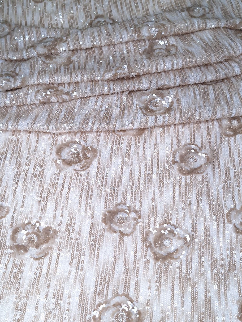 Tul Bordado Diseño Floral Con Lentejuela Color Oro -HH179 ideal para vestidos de noche de boda y de XV años