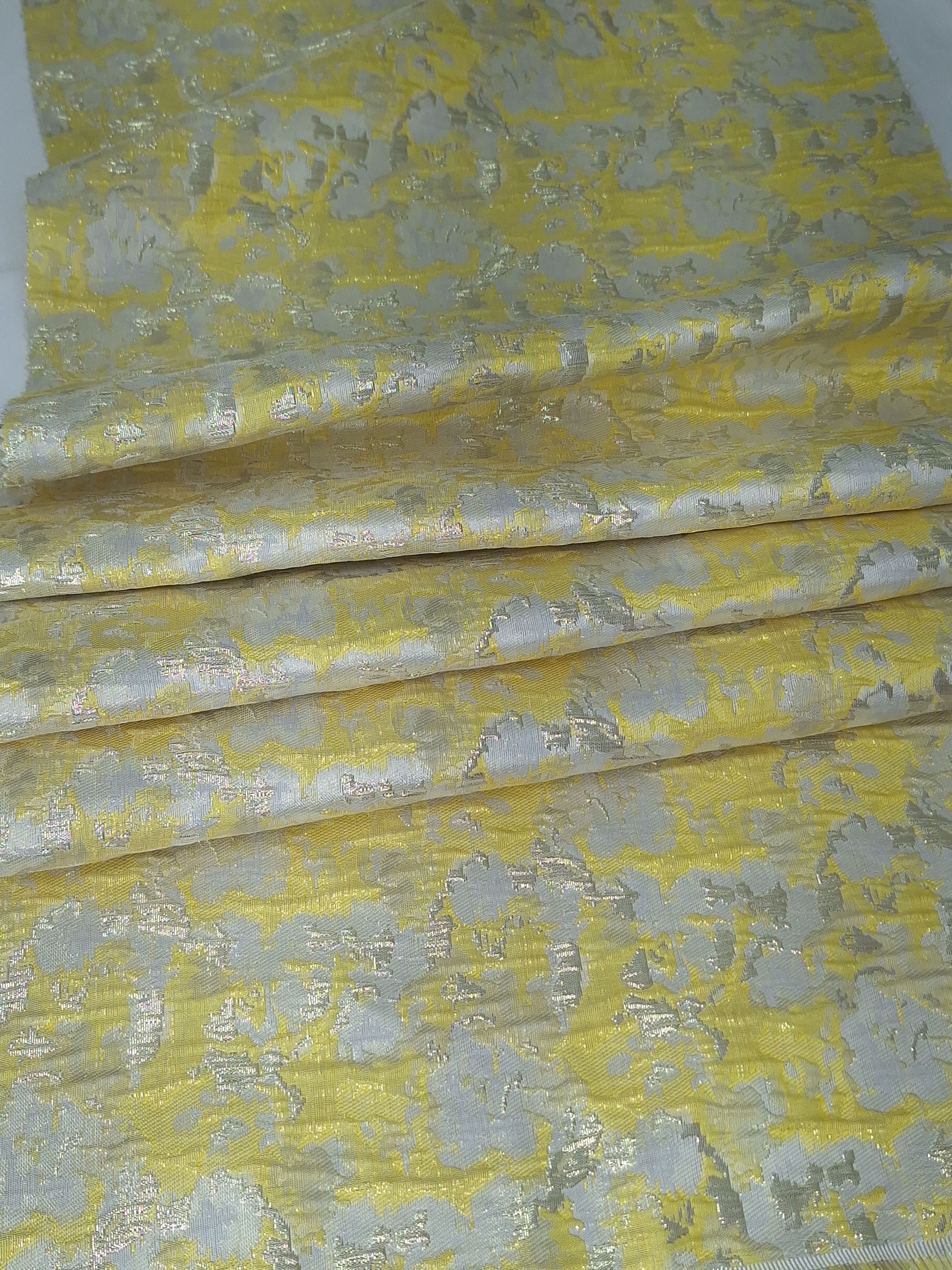 Tul bordado color Amarillo H181, ideal para vestidos de noche de boda y de XV años