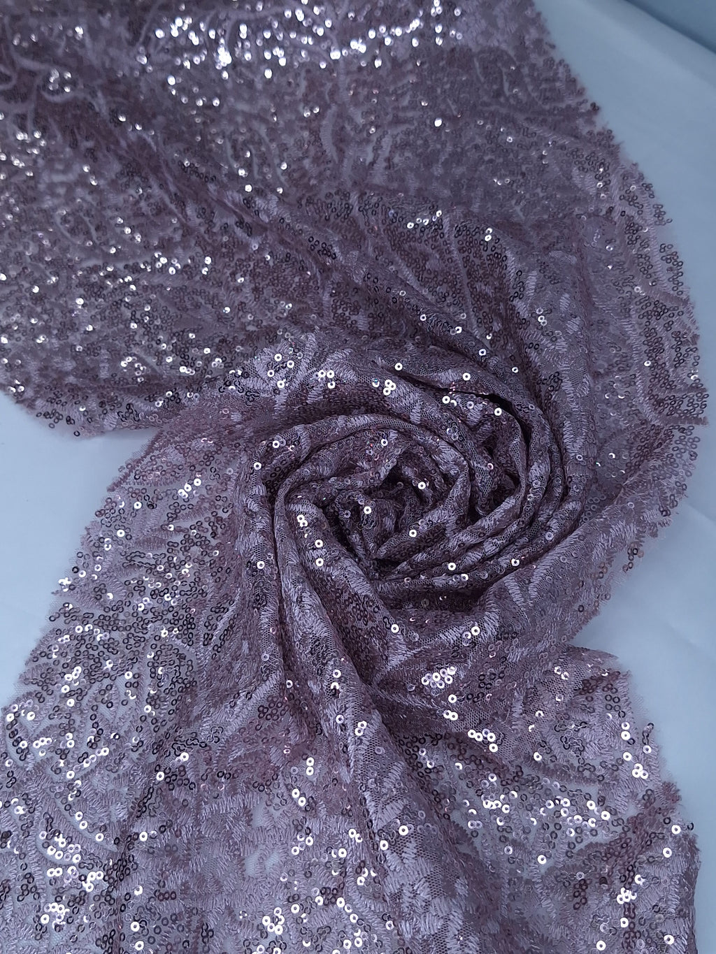 Tul bordado color malva H178, ideal para vestidos de noche de boda y de XV años
