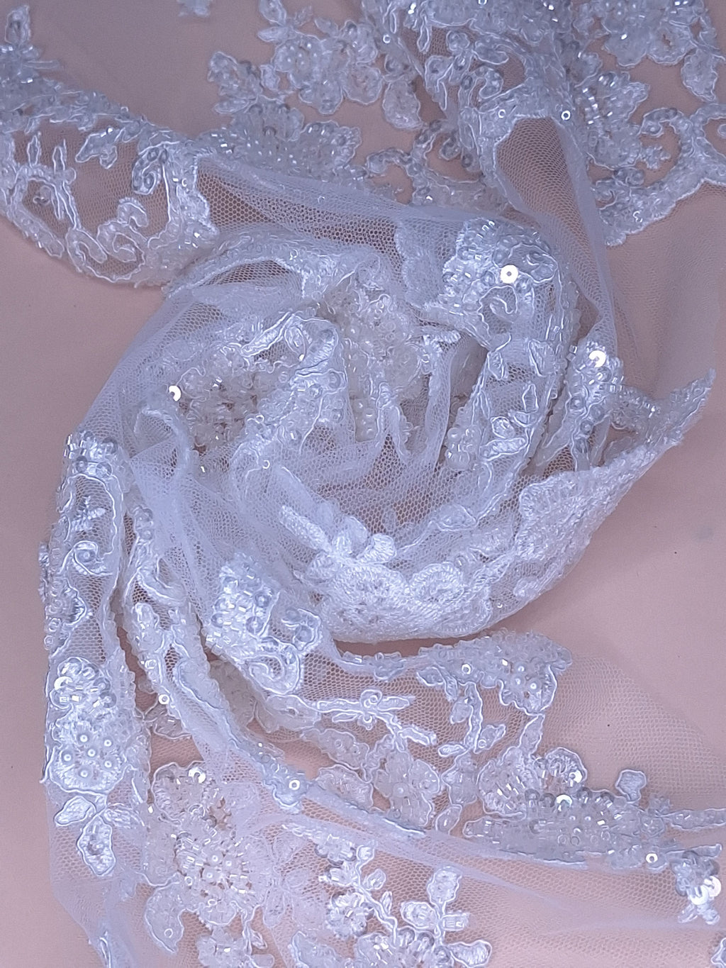 Tul bordado color blanco H206, ideal para vestidos de noche de boda y de XV años