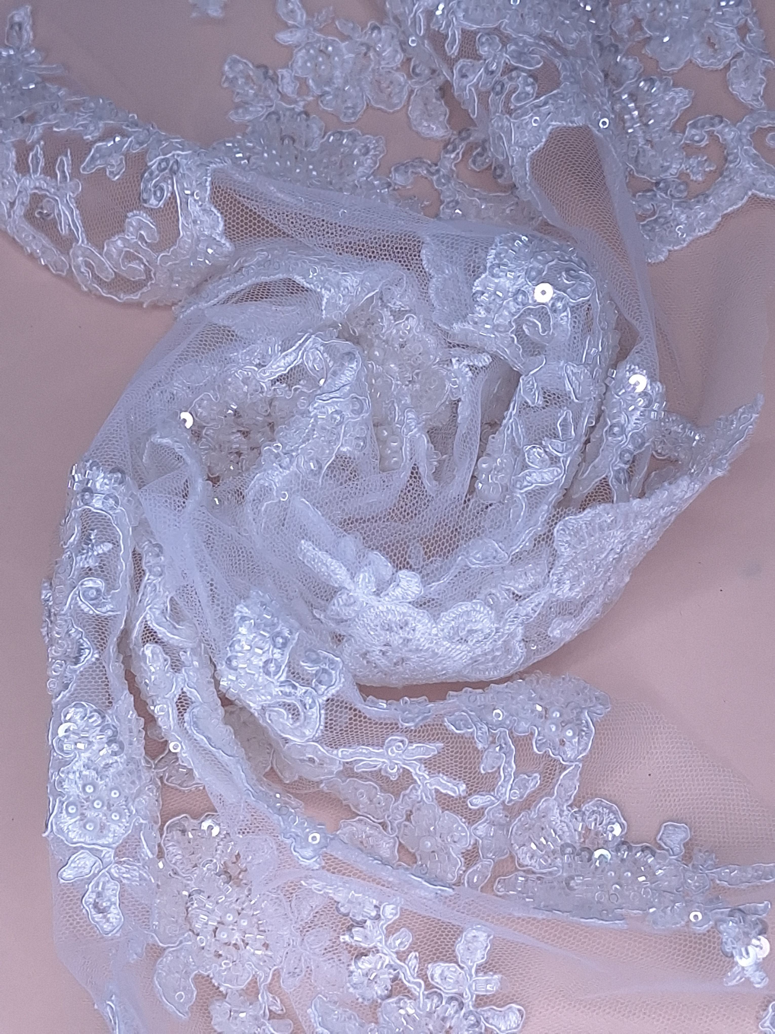 Tul bordado color blanco H206, ideal para vestidos de noche de boda y de XV años