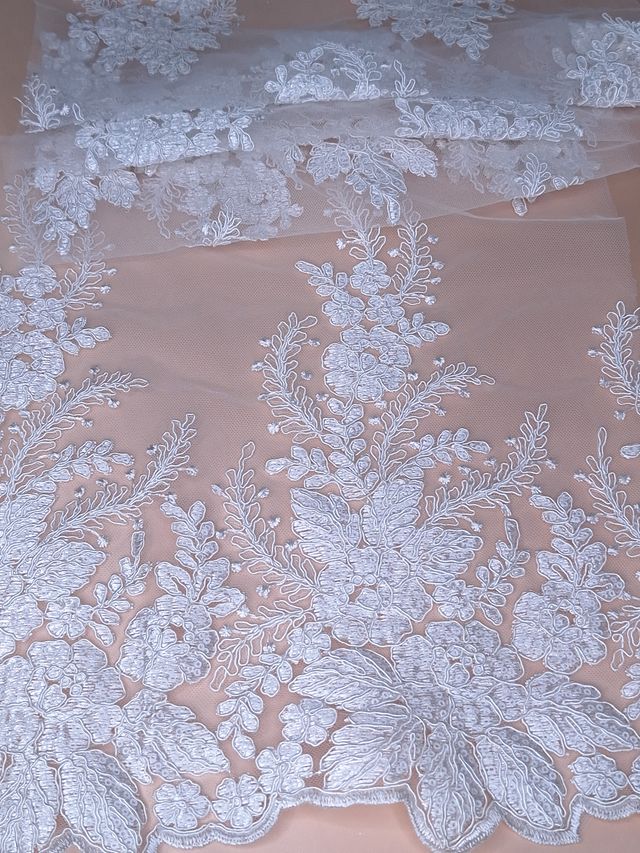 Tul bordado color hueso A961, ideal para vestidos de noche de boda y de XV años