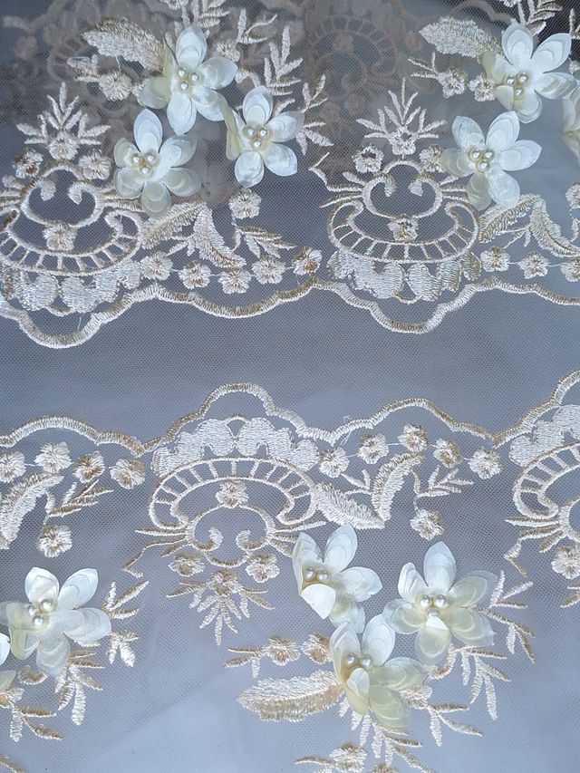Tul bordado color buff H139, ideal para vestidos de noche de boda y de XV años