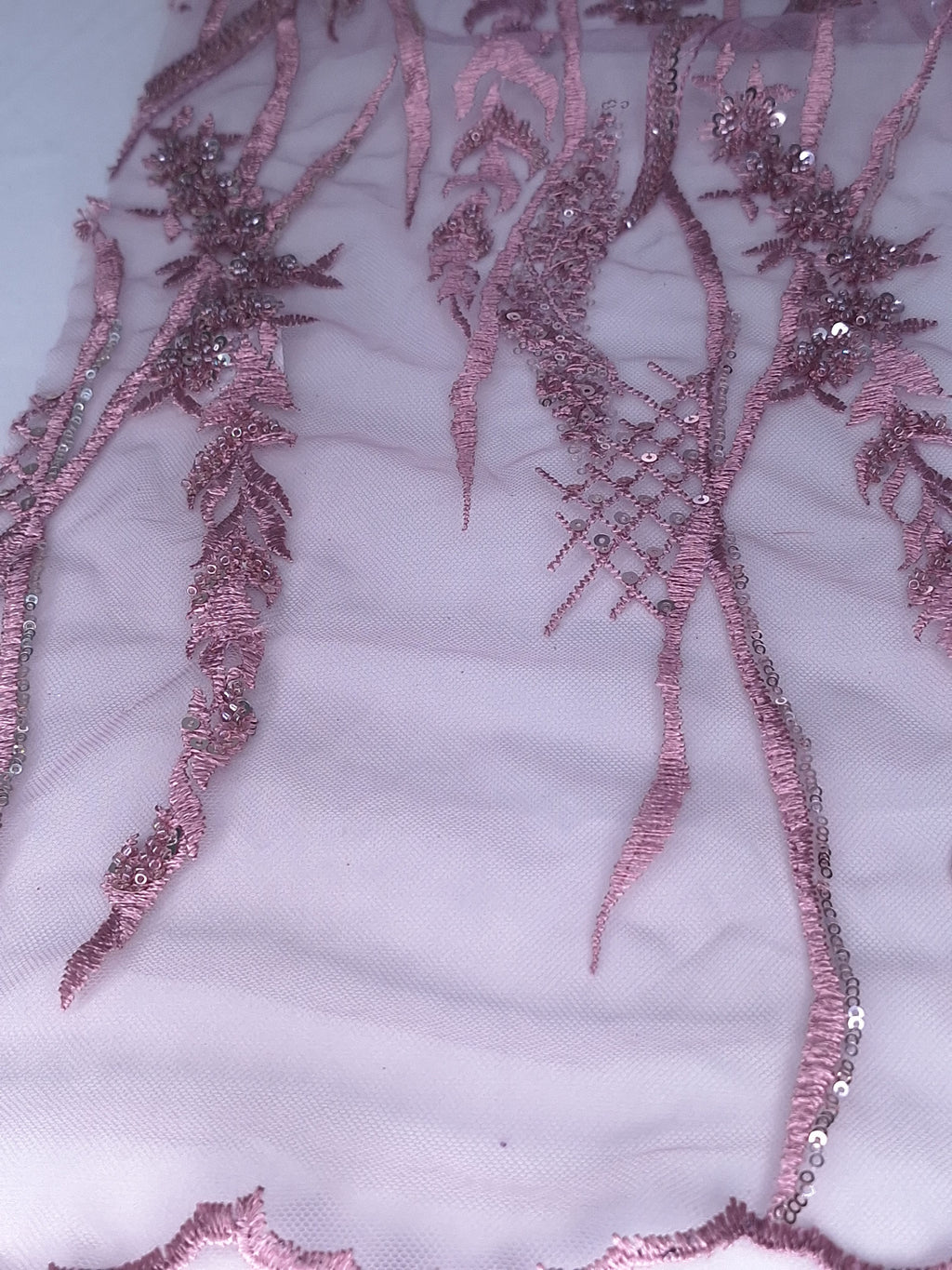 Tul bordado Color Mauve A951, ideal para vestidos de noche de boda y de XV años