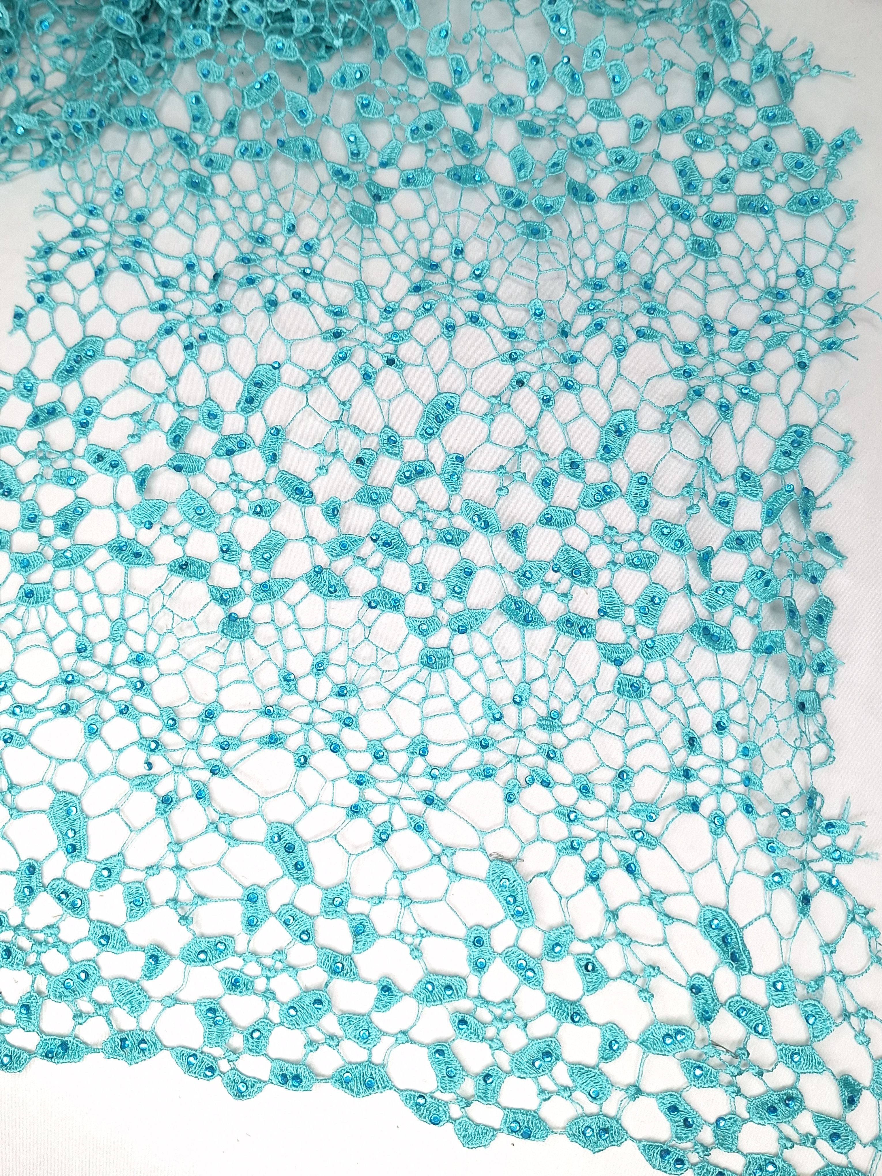 Tul bordado color menta A241, ideal para vestidos de noche de boda y de XV años