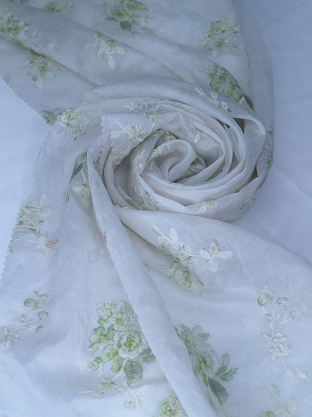 Tul bordado color verde H188, ideal para vestidos de noche de boda y de XV años