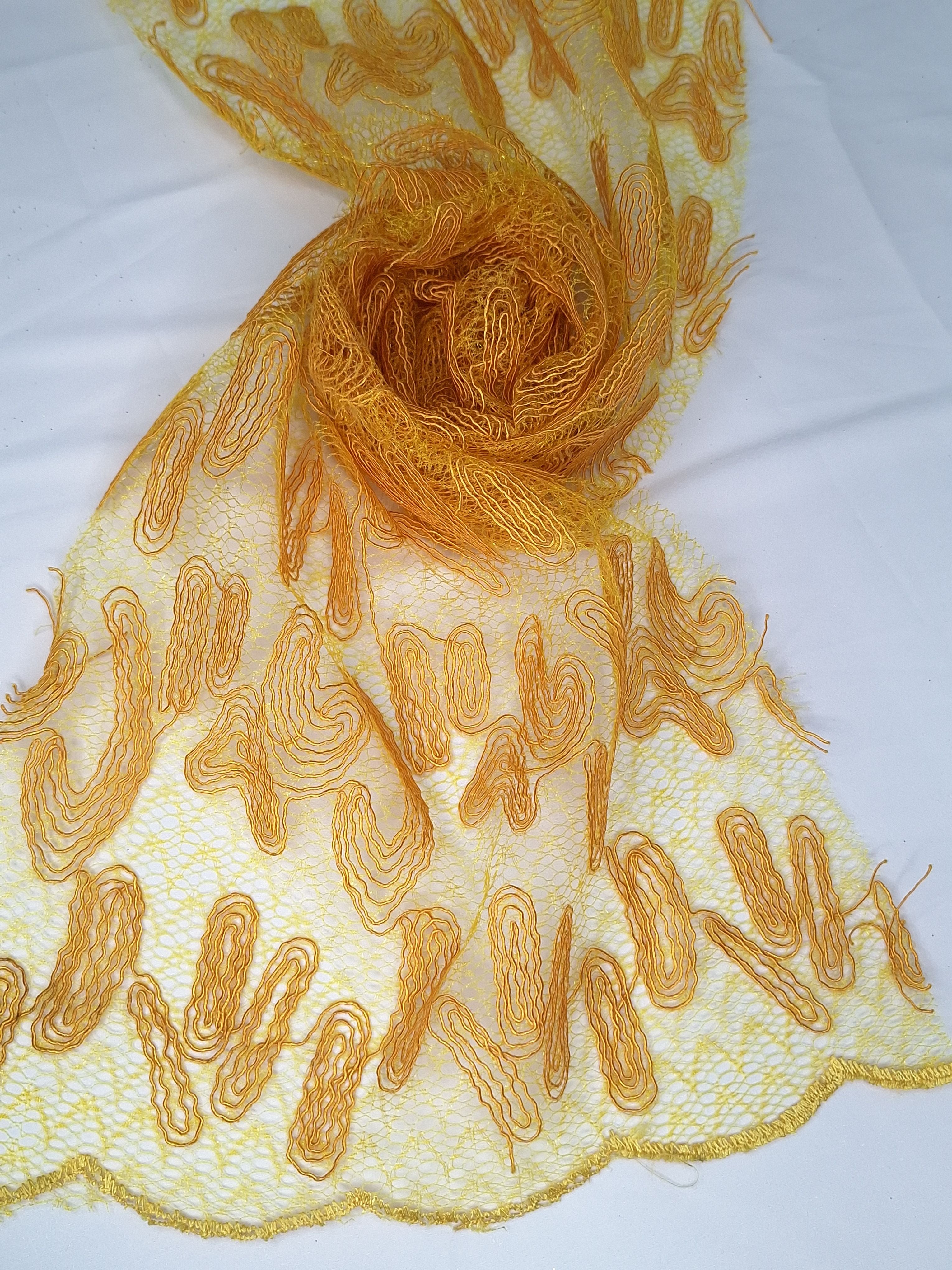Tul bordado color amarillo A164, ideal para vestidos de noche de boda y de XV años