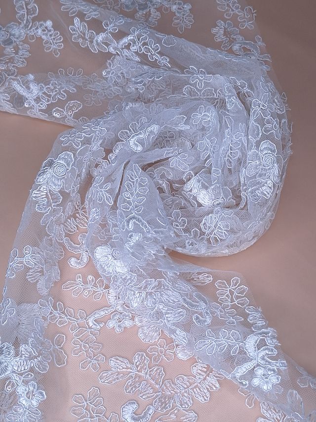Tul bordado color blanco  H165, ideal para vestidos de noche de boda y de XV años