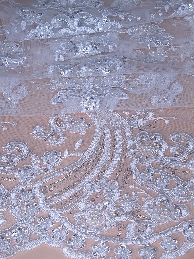 Tul bordado color blanco H156, ideal para vestidos de noche de boda y de XV años